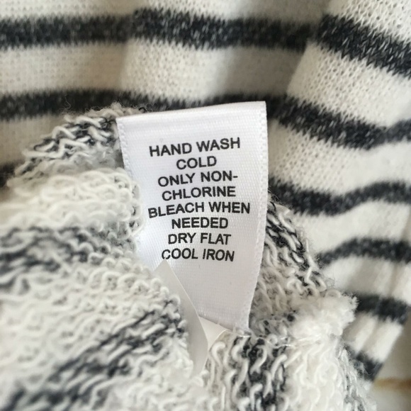 Banana Republic Soft Pullover Sweater - Picture 6 of 6